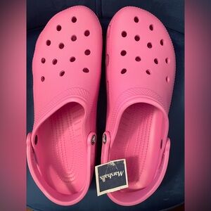 NWT ⭐️ Unisex Bubble Gum Pink Classic Clog Slip On Sandals. Size 14.